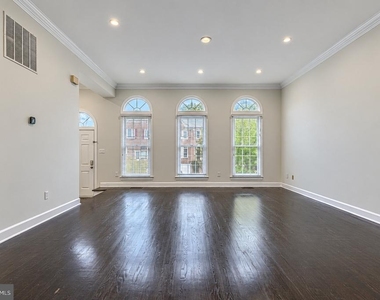 1805 Vance Place - Photo Thumbnail 3