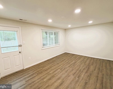 8637 Spring Creek Court - Photo Thumbnail 6