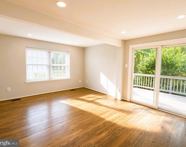 8637 Spring Creek Court - Photo Thumbnail 11