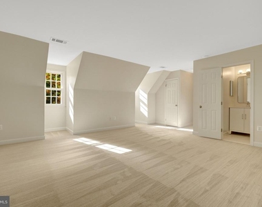 10898 Featherfield Court - Photo Thumbnail 34