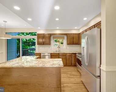 10898 Featherfield Court - Photo Thumbnail 20