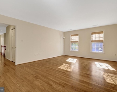 10898 Featherfield Court - Photo Thumbnail 27