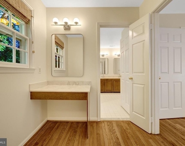 10898 Featherfield Court - Photo Thumbnail 30