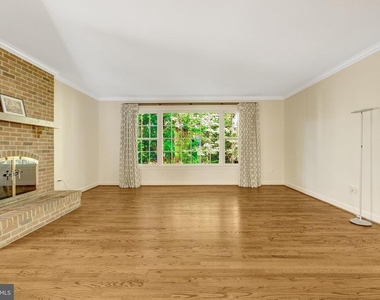 10898 Featherfield Court - Photo Thumbnail 11