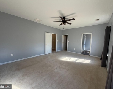 109 Quinton Oaks Circle - Photo Thumbnail 12