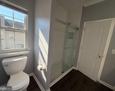 109 Quinton Oaks Circle - Photo Thumbnail 16