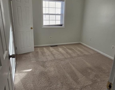 11126 Snug Haven Lane - Photo Thumbnail 10