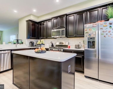 1309 Trestle Drive - Photo Thumbnail 10