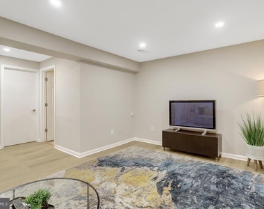 321 Gundry - Photo Thumbnail 40
