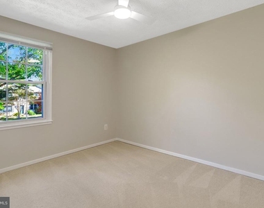 321 Gundry - Photo Thumbnail 25