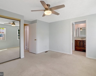 321 Gundry - Photo Thumbnail 20