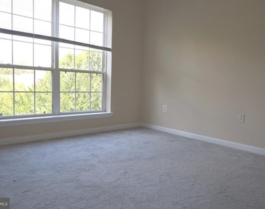 4561 Strutfield Lane - Photo Thumbnail 16