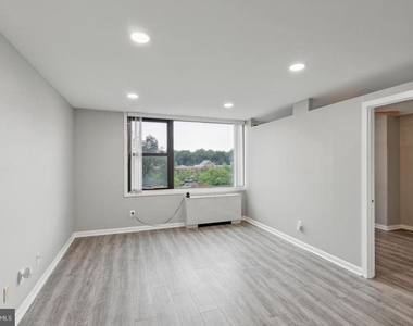 4600 Duke Street - Photo Thumbnail 4