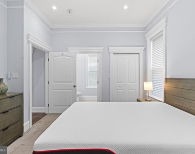 2116 N Culpeper Street - Photo Thumbnail 8
