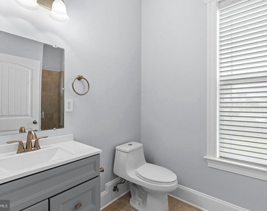 2116 N Culpeper Street - Photo Thumbnail 9