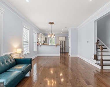2116 N Culpeper Street - Photo Thumbnail 3
