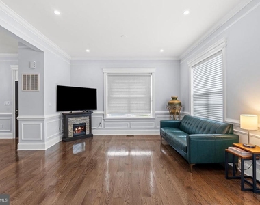 2116 N Culpeper Street - Photo Thumbnail 2