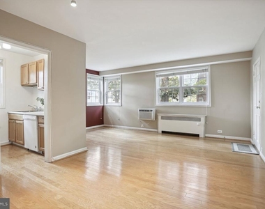 209 N Trenton Street - Photo Thumbnail 6