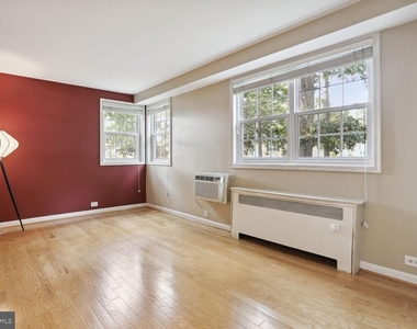 209 N Trenton Street - Photo Thumbnail 3