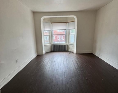 668 E Market Street - Photo Thumbnail 3