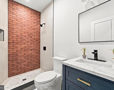 531 S 55th Street - Photo Thumbnail 12