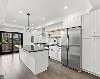 531 S 55th Street - Photo Thumbnail 7