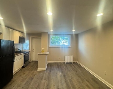 5577 Blakemore Street - Photo Thumbnail 3