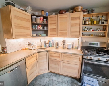1109 N 3rd Street - Photo Thumbnail 9