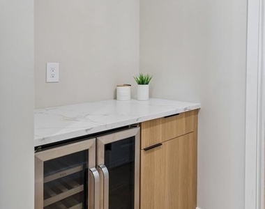 609 E Locust Avenue - Photo Thumbnail 35