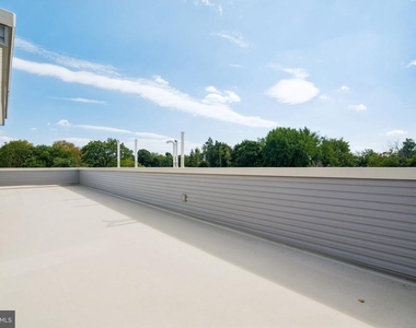 609 E Locust Avenue - Photo Thumbnail 58