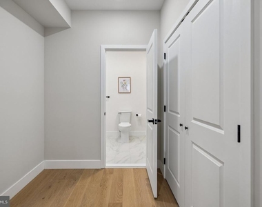 609 E Locust Avenue - Photo Thumbnail 30