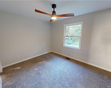 7462 Beaver Run Drive - Photo Thumbnail 20
