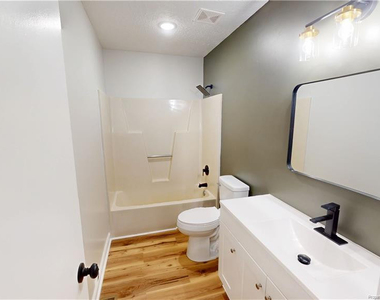 7462 Beaver Run Drive - Photo Thumbnail 18