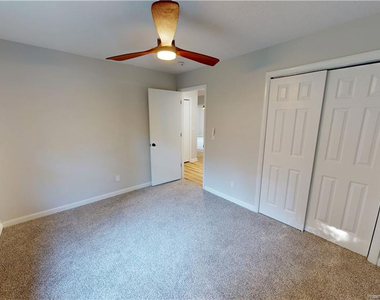 7462 Beaver Run Drive - Photo Thumbnail 21