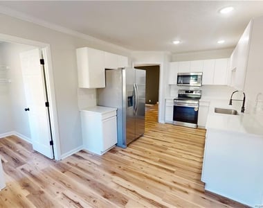 7462 Beaver Run Drive - Photo Thumbnail 7