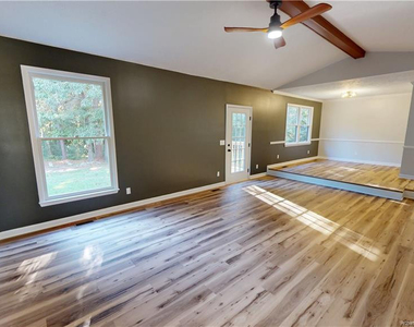 7462 Beaver Run Drive - Photo Thumbnail 2