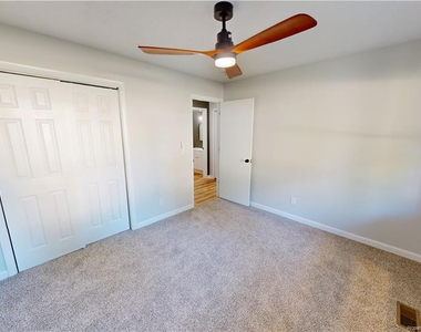 7462 Beaver Run Drive - Photo Thumbnail 17