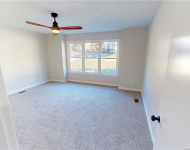 7462 Beaver Run Drive - Photo Thumbnail 9