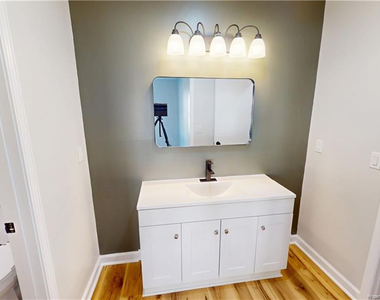 7462 Beaver Run Drive - Photo Thumbnail 12