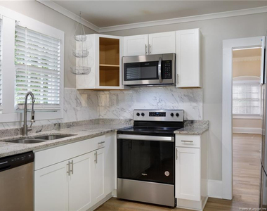 108 Crescent Avenue - Photo Thumbnail 12