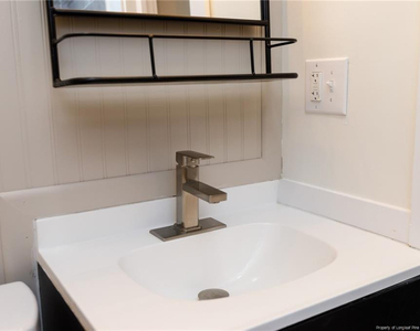 108 Crescent Avenue - Photo Thumbnail 18