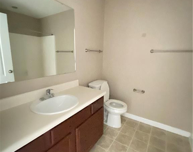 1305 Kershaw Loop - Photo Thumbnail 6