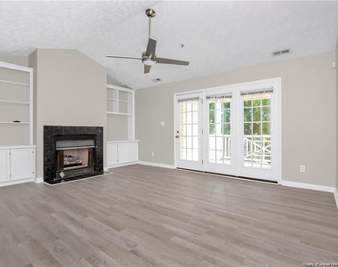 382 Bubble Creek Court - Photo Thumbnail 3