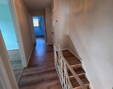 1010 Strahle Street - Photo Thumbnail 8