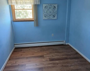 1010 Strahle Street - Photo Thumbnail 14