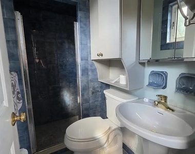 1010 Strahle Street - Photo Thumbnail 15