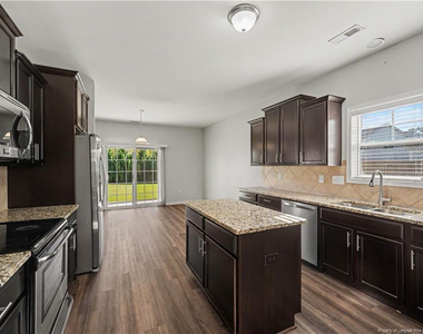 130 Fountain Grove Drive - Photo Thumbnail 4
