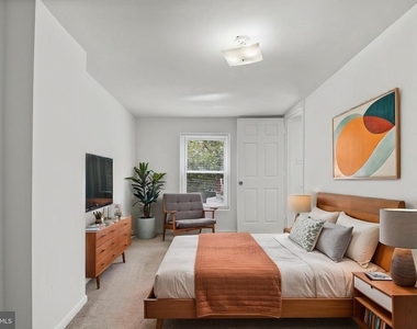206 Baldwin Street - Photo Thumbnail 25