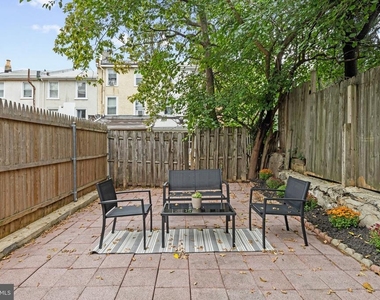 206 Baldwin Street - Photo Thumbnail 13