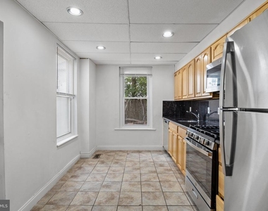 206 Baldwin Street - Photo Thumbnail 8